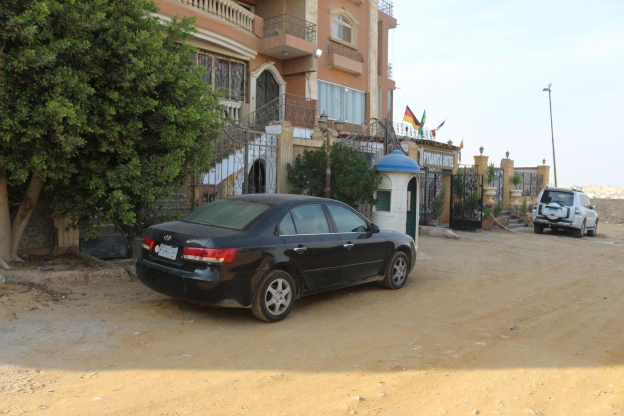 Pyramita Hotel Ghatati Exterior photo